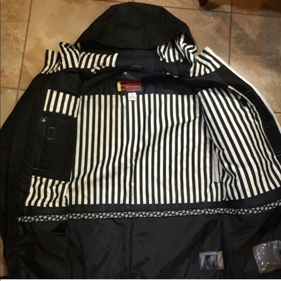 The White Collection ski/winter Jacket, size Small - Picture 2 of 16